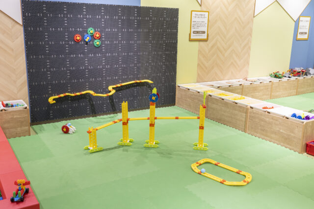 ブロック遊び～ボールトラック～