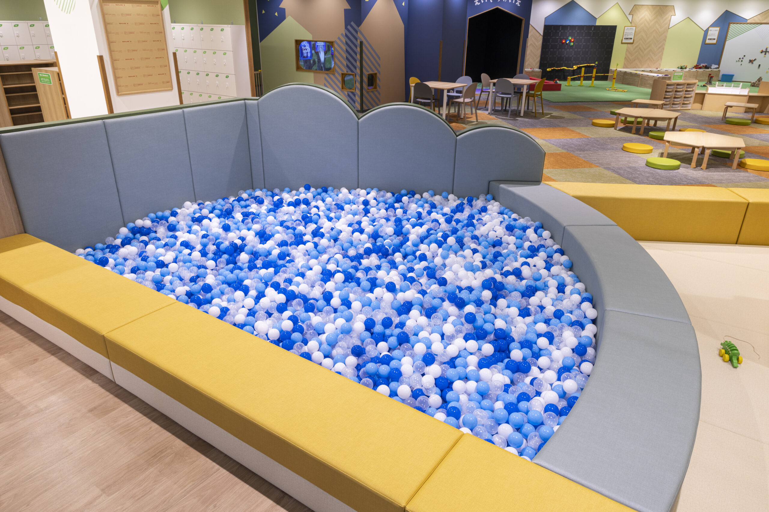 ベビーコーナー・ボールプール